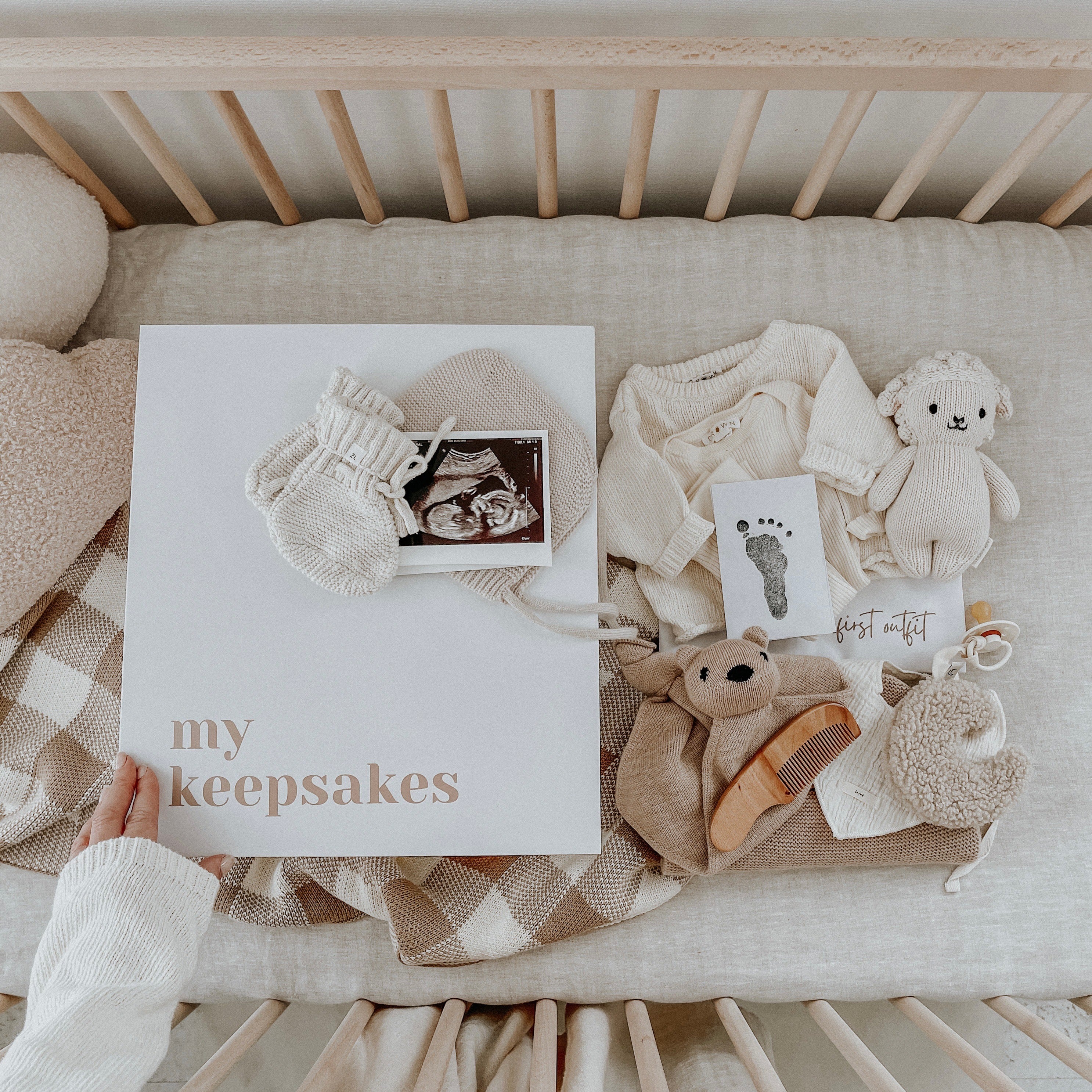 Organised keepsake box image 0