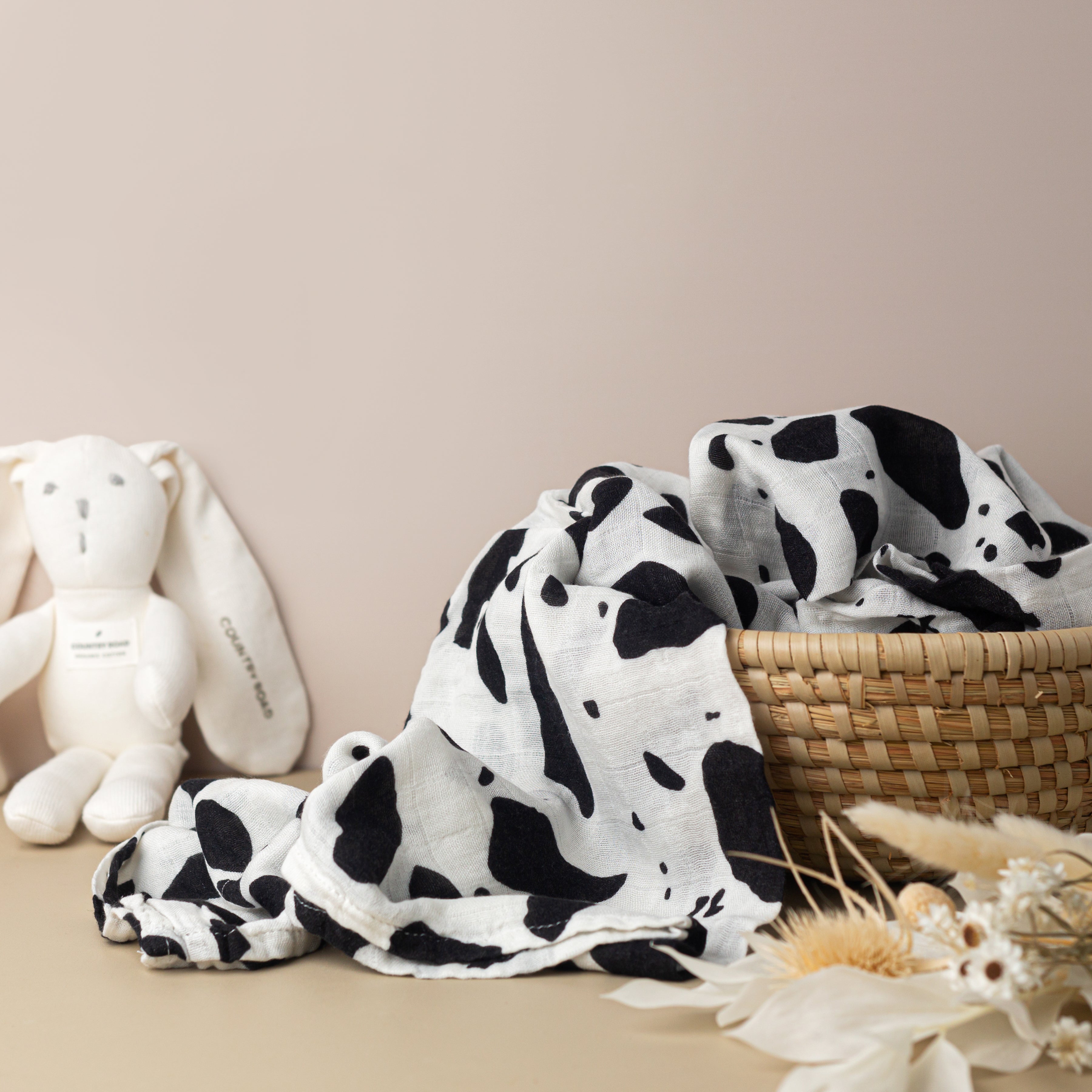 Bamboo blend muslin swaddle image 0
